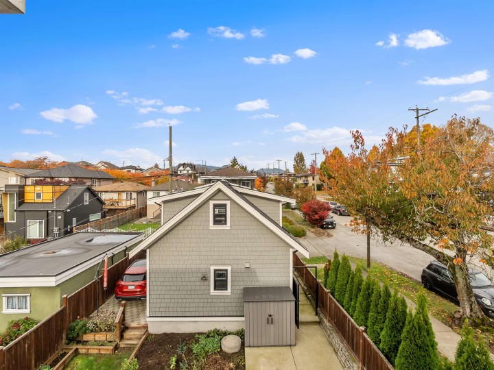 Photo 21 at 2699 E 7th Avenue, Renfrew VE, Vancouver East