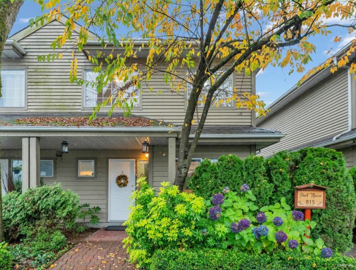 Photo 2 at 8 - 815 Tobruck Avenue, Mosquito Creek, North Vancouver