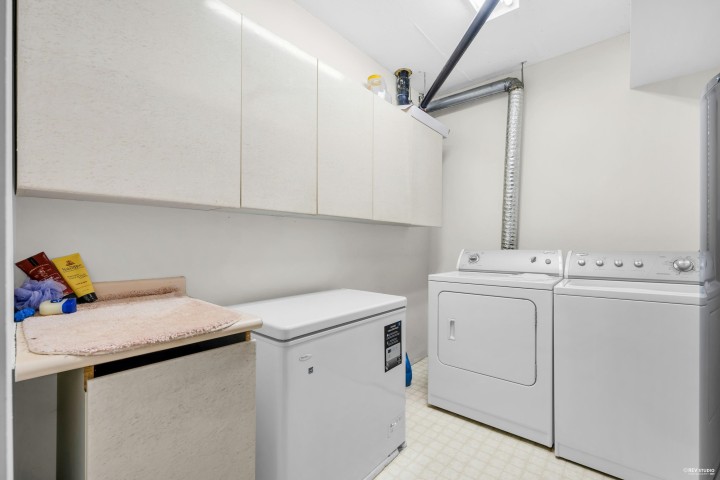 Photo 17 at 8 - 815 Tobruck Avenue, Mosquito Creek, North Vancouver