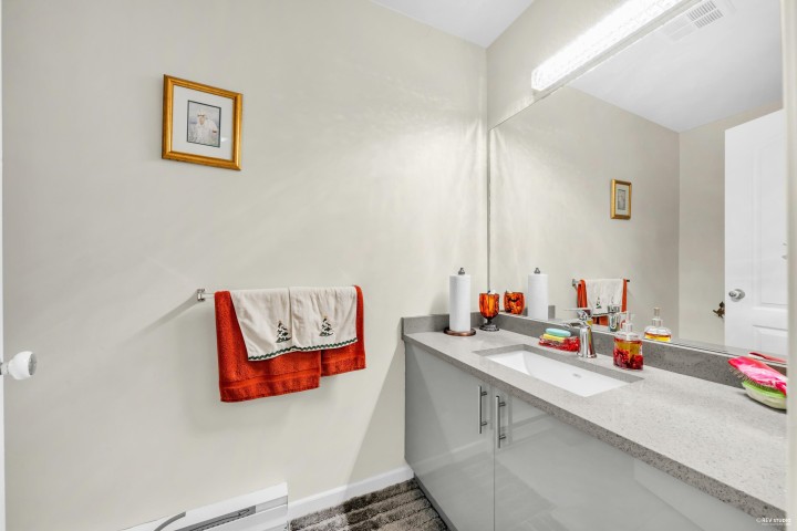 Photo 7 at 8 - 815 Tobruck Avenue, Mosquito Creek, North Vancouver