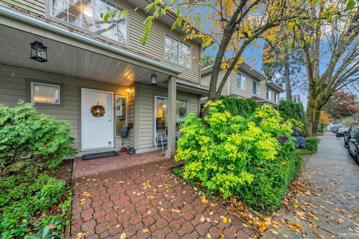 Photo 21 at 8 - 815 Tobruck Avenue, Mosquito Creek, North Vancouver