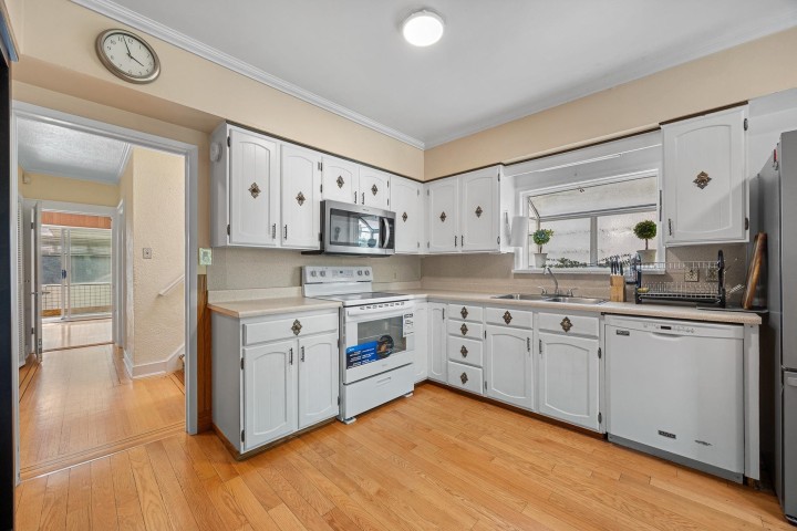 Photo 6 at 4054 W 31st Avenue, Dunbar, Vancouver West