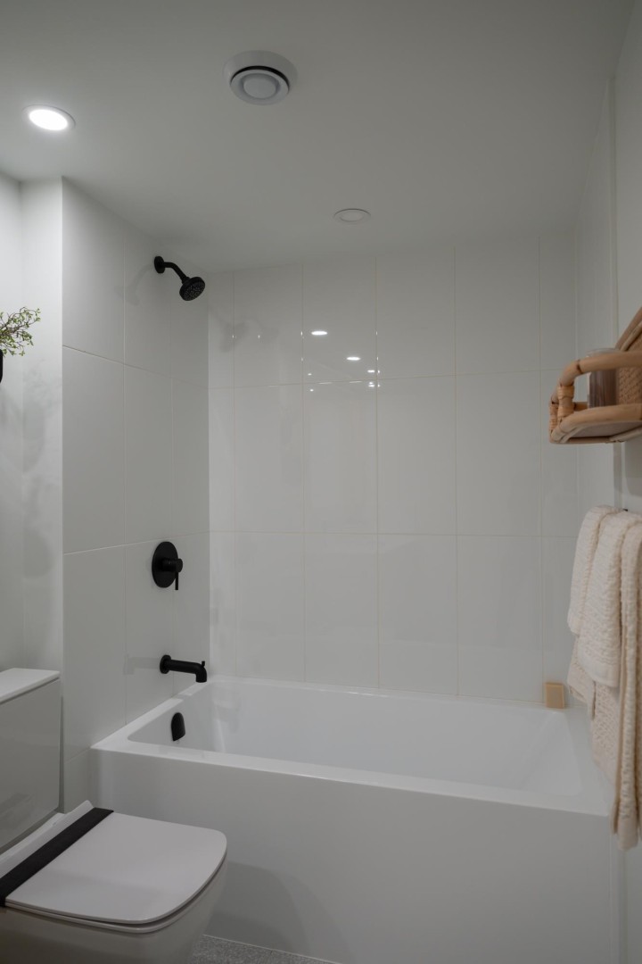 Photo 23 at 216 - 2045 Heritage Park Lane, Seymour NV, North Vancouver