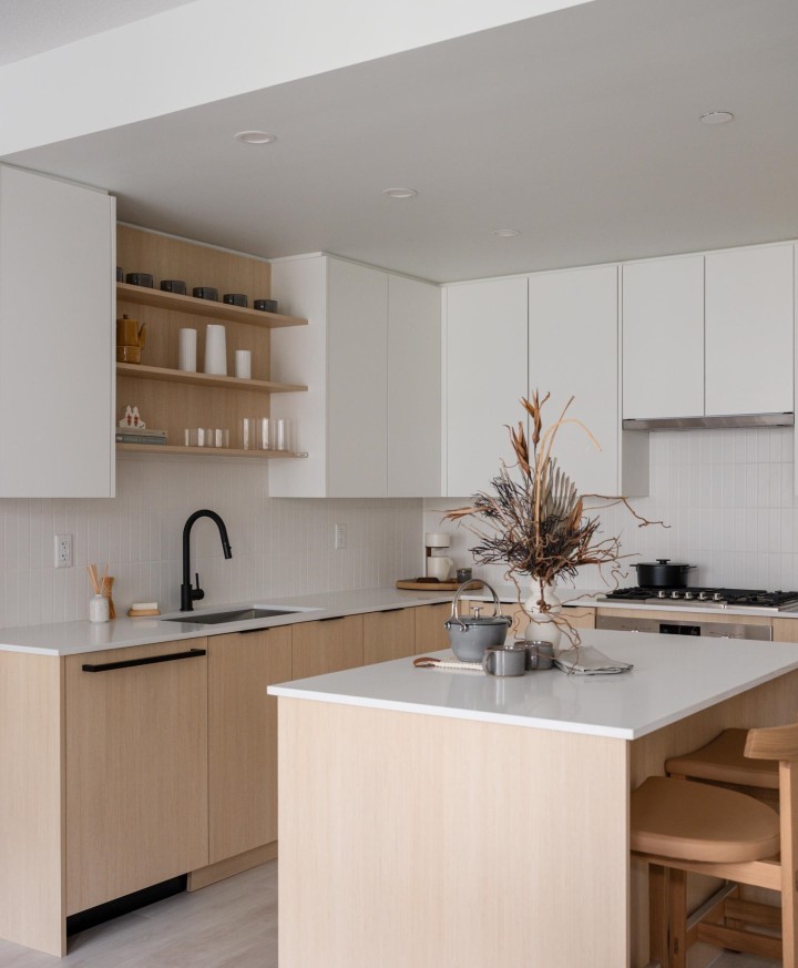 Photo 5 at 216 - 2045 Heritage Park Lane, Seymour NV, North Vancouver