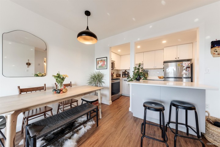 Photo 4 at 408 - 2215 Dundas Street, Hastings, Vancouver East