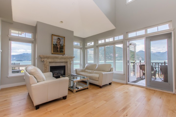 Photo 10 at 7 Beach Drive, Furry Creek, West Vancouver