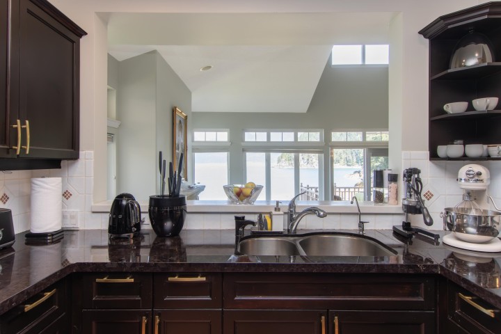 Photo 15 at 7 Beach Drive, Furry Creek, West Vancouver