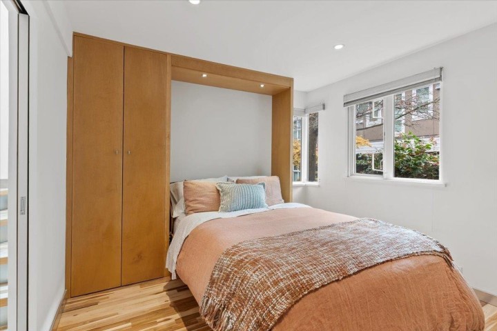 Photo 23 at 834 W 7th Avenue, Fairview VW, Vancouver West