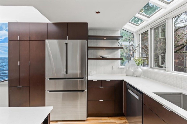 Photo 13 at 834 W 7th Avenue, Fairview VW, Vancouver West