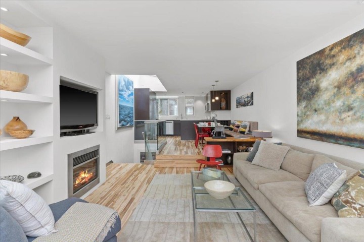 Photo 5 at 834 W 7th Avenue, Fairview VW, Vancouver West