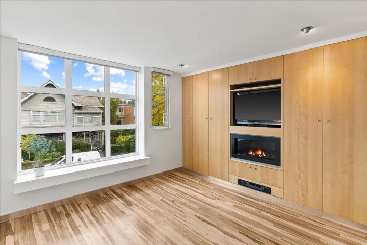 Photo 19 at 834 W 7th Avenue, Fairview VW, Vancouver West