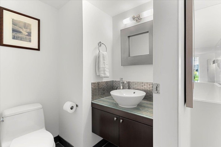 Photo 31 at 834 W 7th Avenue, Fairview VW, Vancouver West