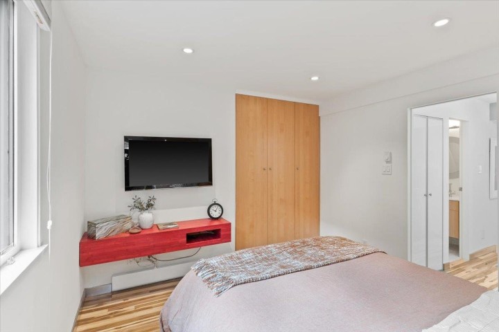 Photo 25 at 834 W 7th Avenue, Fairview VW, Vancouver West