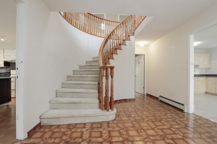 Photo 17 at 448 E 59th Avenue, South Vancouver, Vancouver East