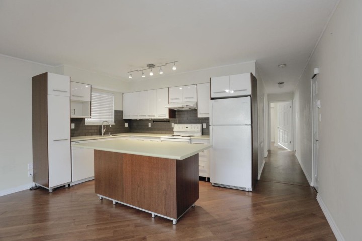 Photo 20 at 448 E 59th Avenue, South Vancouver, Vancouver East