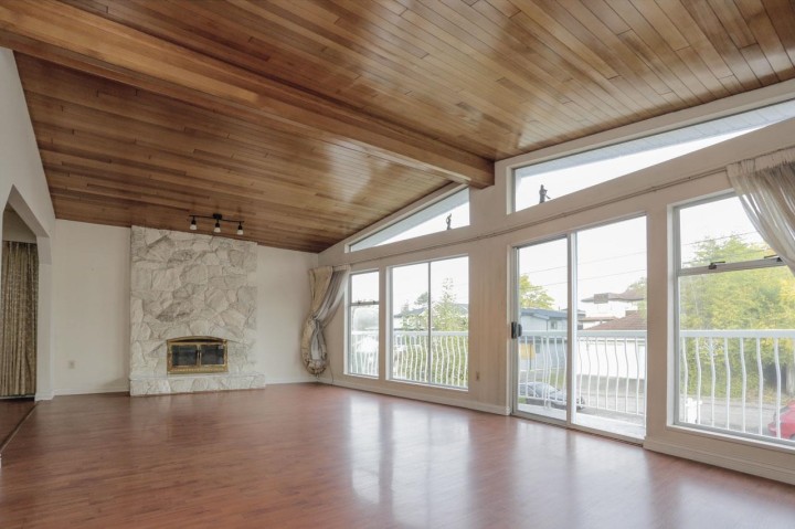 Photo 9 at 448 E 59th Avenue, South Vancouver, Vancouver East