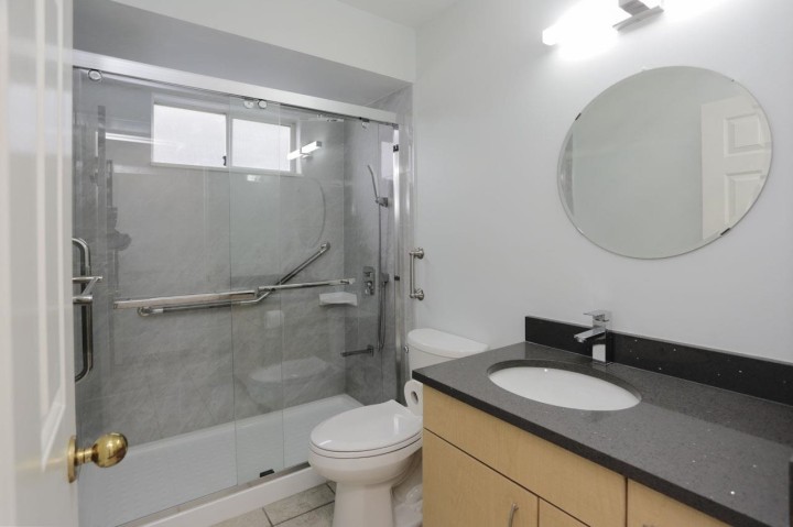 Photo 25 at 448 E 59th Avenue, South Vancouver, Vancouver East