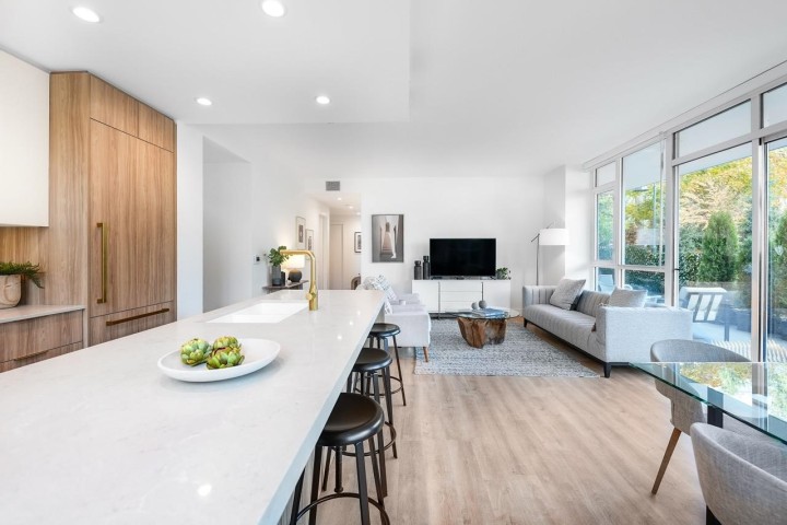 Photo 6 at 102 - 2375 Emery Court, Lynn Valley, North Vancouver