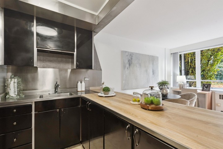 Photo 8 at 315 - 1445 Marpole Avenue, Fairview VW, Vancouver West