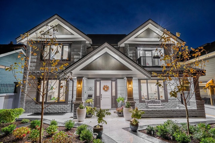 Photo 2 at 559 E 4th Street, Lower Lonsdale, North Vancouver