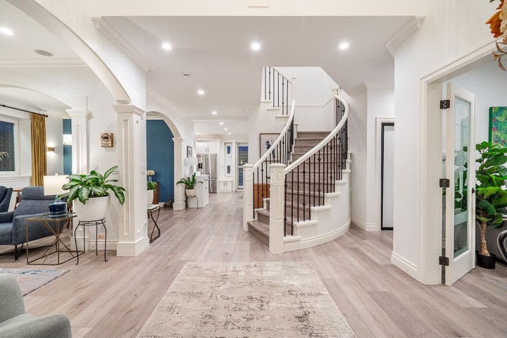 Photo 4 at 559 E 4th Street, Lower Lonsdale, North Vancouver