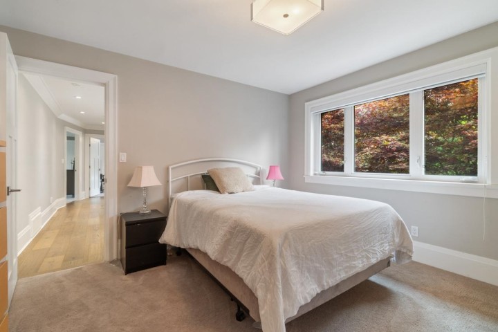 Photo 17 at 3365 Edgemont Boulevard, Edgemont, North Vancouver