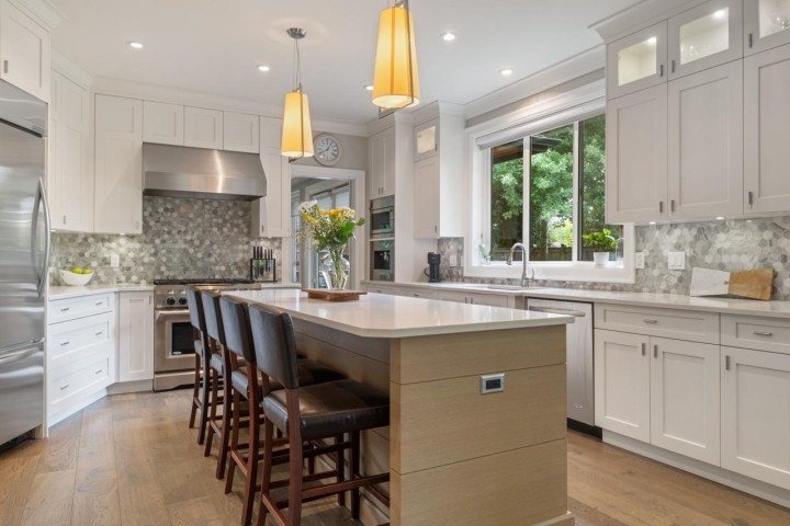 Photo 3 at 3365 Edgemont Boulevard, Edgemont, North Vancouver