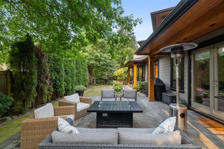 Photo 24 at 3365 Edgemont Boulevard, Edgemont, North Vancouver