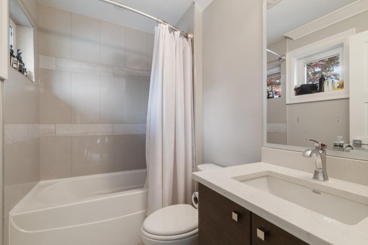 Photo 18 at 3365 Edgemont Boulevard, Edgemont, North Vancouver