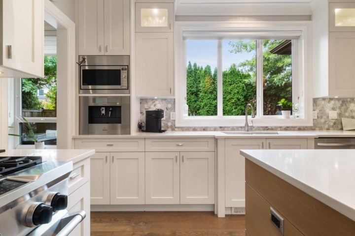 Photo 4 at 3365 Edgemont Boulevard, Edgemont, North Vancouver