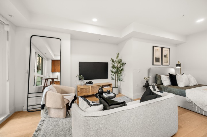 Photo 2 at 106 - 2550 Garden Drive, Grandview Woodland, Vancouver East