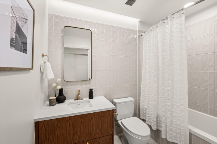 Photo 6 at 106 - 2550 Garden Drive, Grandview Woodland, Vancouver East