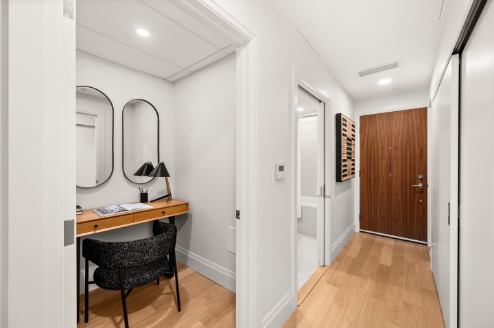 Photo 9 at 106 - 2550 Garden Drive, Grandview Woodland, Vancouver East