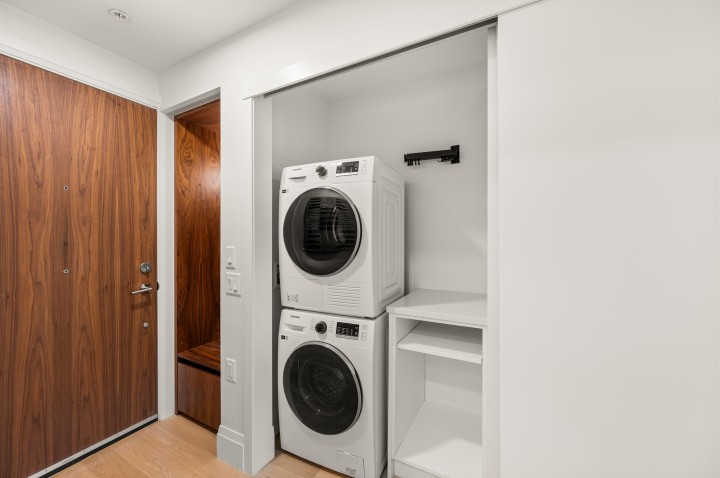 Photo 8 at 106 - 2550 Garden Drive, Grandview Woodland, Vancouver East