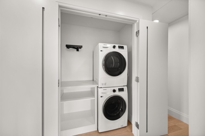 Photo 13 at 406 - 2550 Garden Drive, Grandview Woodland, Vancouver East