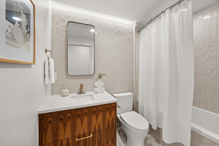 Photo 12 at 406 - 2550 Garden Drive, Grandview Woodland, Vancouver East