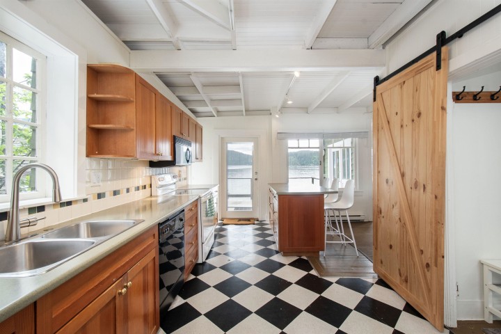 Photo 7 at 5293 Indian River Drive, Woodlands-Sunshine-Cascade, North Vancouver