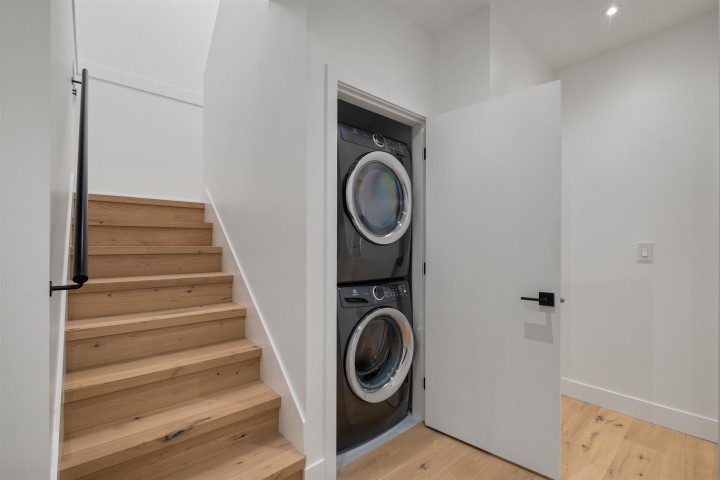 Photo 10 at 2058 E 5th Avenue, Grandview Woodland, Vancouver East