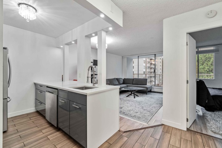 Photo 1 at 506 - 2004 Fullerton Avenue, Pemberton NV, North Vancouver