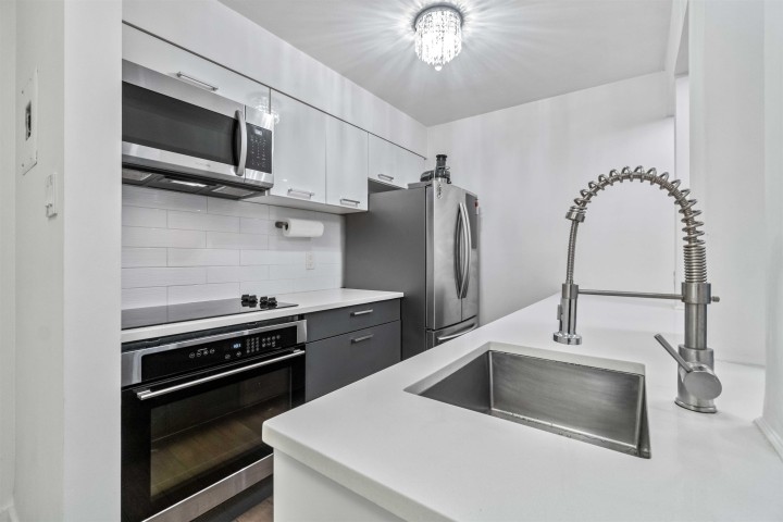 Photo 9 at 506 - 2004 Fullerton Avenue, Pemberton NV, North Vancouver