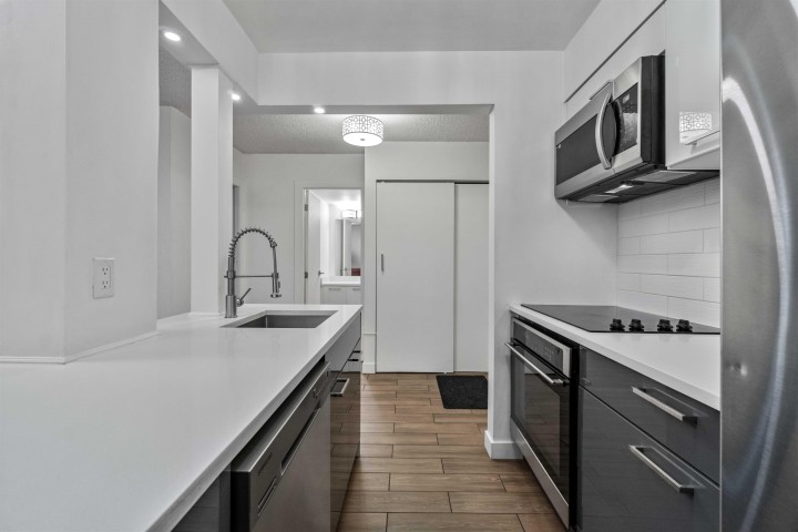 Photo 10 at 506 - 2004 Fullerton Avenue, Pemberton NV, North Vancouver