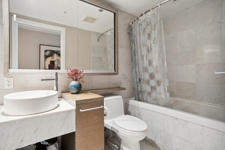 Photo 12 at 714 - 833 Seymour Street, Downtown VW, Vancouver West