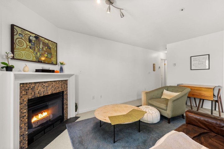 Photo 3 at 202 - 1537 Charles Street, Grandview Woodland, Vancouver East