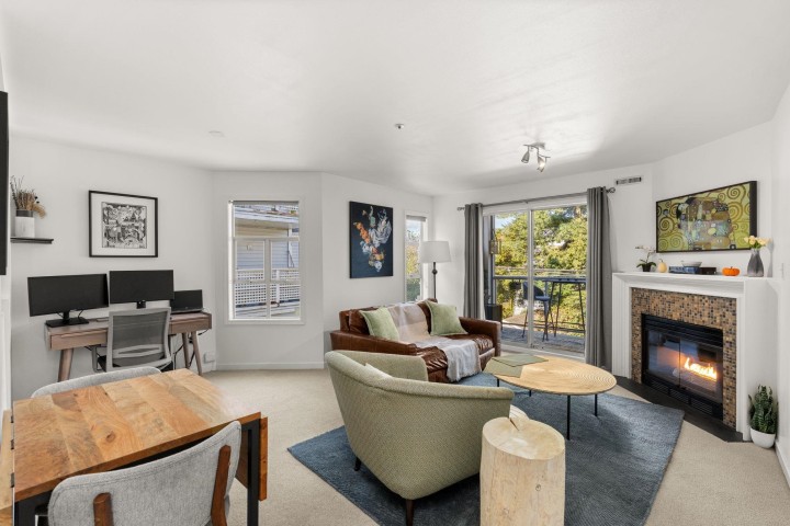 Photo 1 at 202 - 1537 Charles Street, Grandview Woodland, Vancouver East