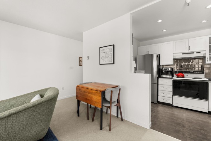 Photo 9 at 202 - 1537 Charles Street, Grandview Woodland, Vancouver East