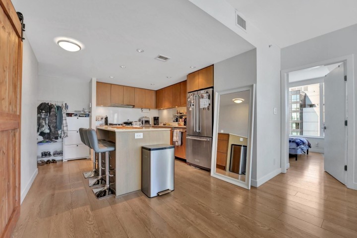 Photo 6 at 1510 - 111 E 1st Avenue, Mount Pleasant VE, Vancouver East