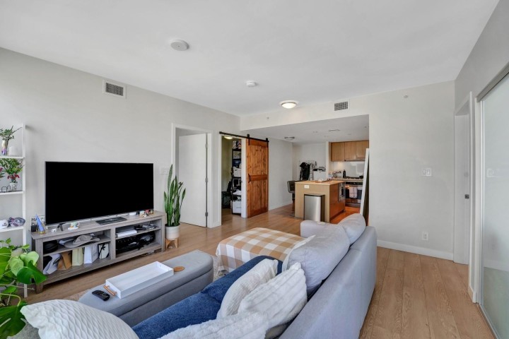 Photo 11 at 1510 - 111 E 1st Avenue, Mount Pleasant VE, Vancouver East