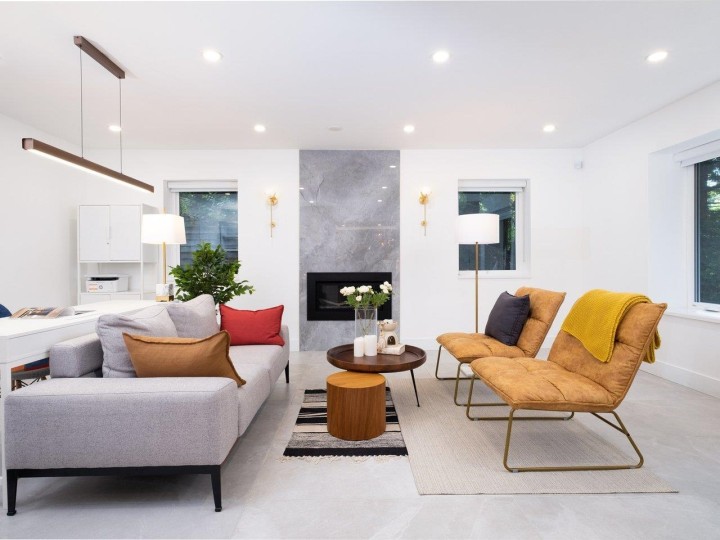 Photo 1 at 4283 Capilano Road, Canyon Heights NV, North Vancouver