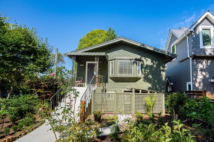 Photo 1 at 3099 W 6th Avenue, Kitsilano, Vancouver West