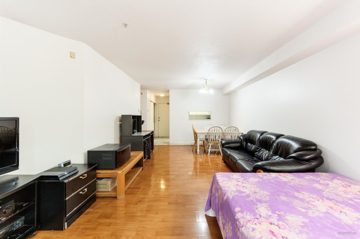 Photo 7 at 107 - 2533 Penticton Street, Renfrew Heights, Vancouver East